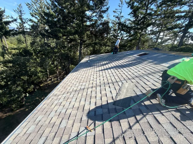 Image accompanying a ROOF EXPRESS Field Note about roof replacement for Woodside, California.